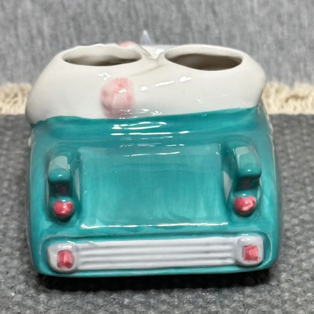 Clay Art Ceramic Cat Salt and Pepper Shakers Teal Convertible Car Set PURR